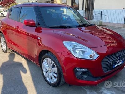 Usata Suzuki Swift Cool 90 CV (66 kW) 2018 Rosso Utilitaria