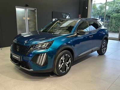 Usata Peugeot 2008 Allure 101 CV (74 kW) 2025 Blu/azzurro SUV