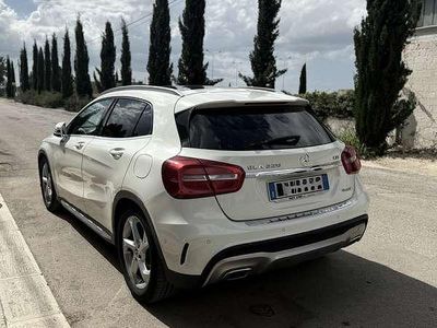 Mercedes GLA220