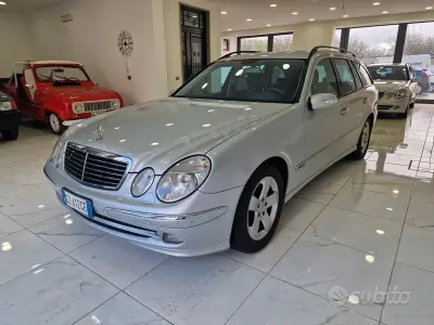Usata Mercedes E320 Avantgarde 224 CV (164 kW) 2005 Grigio Station wagon