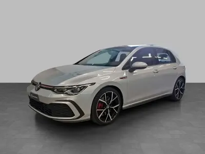 Usata VW Golf VIII GTI 245 CV (180 kW) 2024 Argento metallizzato Berlina