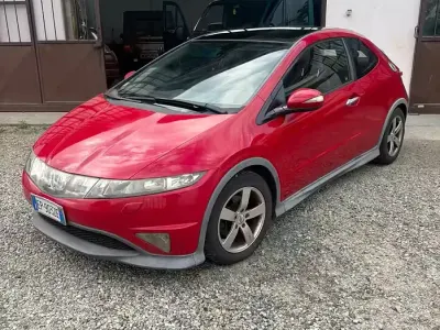 Usata Honda Civic 140 CV (102 kW) 2009 Rosso Berlina