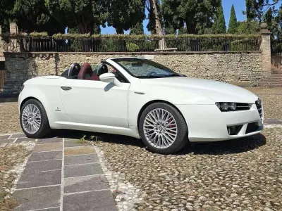 Usata Alfa Romeo Spider 200 CV (147 kW) 2009 Bianco Cabrio