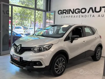 Usata Renault Captur Life 90 CV (66 kW) 2019 Grigio SUV