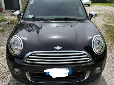 Usata Mini ONE 98 CV (72 kW) 2011 Nero Utilitaria