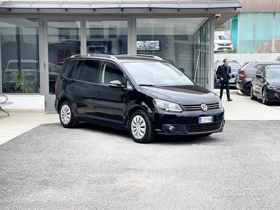 Usata VW Touran 105 CV (77 kW) 2013 Nero Monovolume