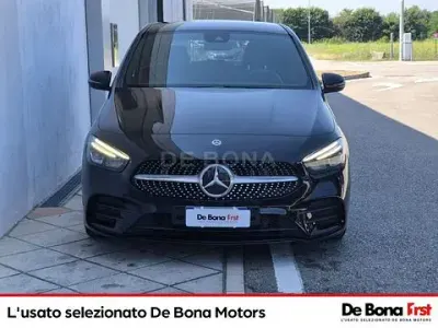 Usata Mercedes B180 Premium 116 CV (85 kW) 2020 Nero Utilitaria