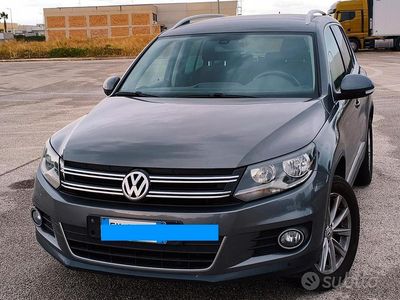 Gebraucht VW Tiguan Sport 140 PS (102 kW) 2015 Grau SUV