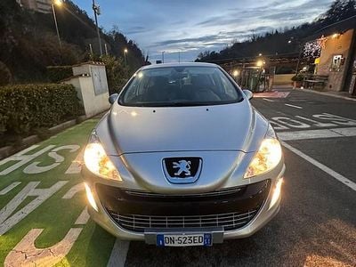 Usata Peugeot 308 90 CV (66 kW) 2008 Grigio Berlina