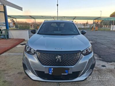 Usata Peugeot 2008 Allure 101 CV (74 kW) 2023 Grigio SUV