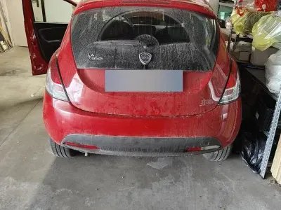 Usata Lancia Ypsilon 69 CV (50 kW) 2022 Rosso Utilitaria