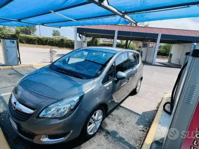 Usata Opel Meriva Cosmo 110 CV (80 kW) 2015 Marrone Monovolume
