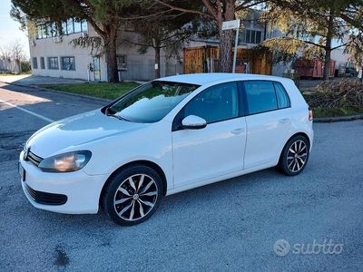 Usata VW Golf VII Highline 105 CV (77 kW) 2012 Bianco Berlina
