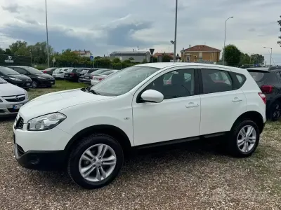 Usata Nissan Qashqai Tekna 110 CV (80 kW) 2012 Bianco SUV