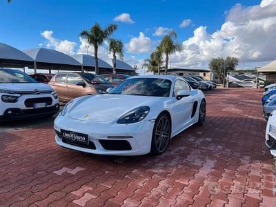 Porsche 718 Cayman