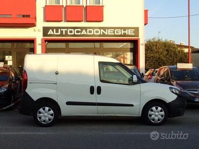 Usata Fiat Doblò 95 CV (69 kW) 2021 Bianco Monovolume