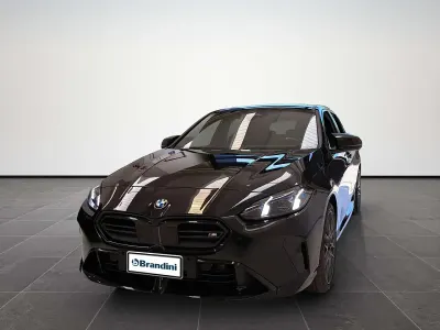 Nuova BMW M1 317 CV (233 kW) 2026 Black sapphire metallizzato Coupé