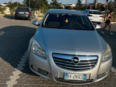 Usata Opel Insignia 131 CV (96 kW) 2011 Grigio Station wagon