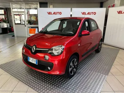 Usata Renault Twingo SE 69 CV (50 kW) 2016 Rosso Utilitaria