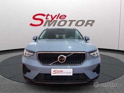 Usata Volvo XC40 Business Edition 163 CV (119 kW) 2022 Grigio SUV