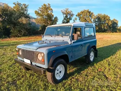 Usata Land Rover Defender 86 CV (63 kW) 1988 Blu SUV