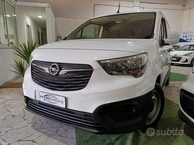 Usata Opel Combo 130 CV (95 kW) 2020 Bianco Monovolume
