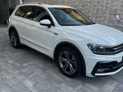 Usata VW Tiguan R-line 190 CV (139 kW) 2019 Bianco SUV