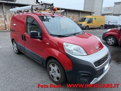 Usata Fiat Fiorino 95 CV (69 kW) 2017 Rosso pastello Monovolume