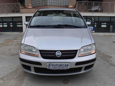 Usata Fiat Idea Emotion 69 CV (50 kW) 2005 Grigio Monovolume