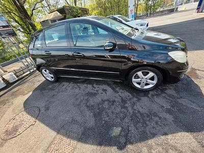 Usata Mercedes B180 2006 Nero Monovolume