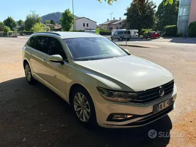 Usata VW Passat Business 120 CV (88 kW) 2020 Bianco Station wagon