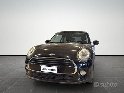 Usata Mini Cooper Hype 136 CV (100 kW) 2017 Nero Utilitaria