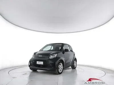 Begagnad Smart ForTwo Coupé Pure 41 kW (56 HK) 2022 Svart Halvkombi