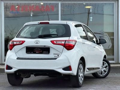Usata Toyota Yaris Active 69 CV (50 kW) 2018 Bianco