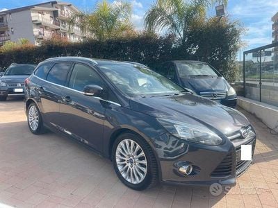 Usata Ford Focus 116 CV (85 kW) 2014 Grigio Station wagon