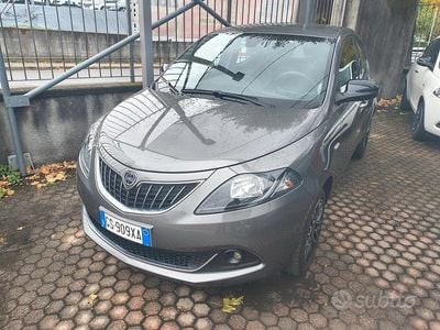 Usata Lancia Ypsilon S 69 CV (50 kW) 2024 Grigio Utilitaria