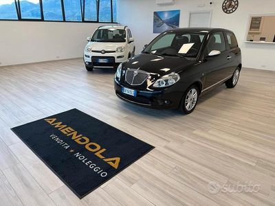 Usata Lancia Ypsilon 69 CV (50 kW) 2011 Nero Utilitaria