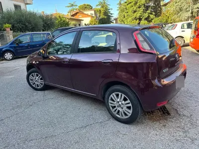 Usata Fiat Grande Punto 77 CV (56 kW) 2013 Utilitaria