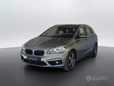 Begagnad BMW 218 Performance 150 HK (110 kW) 2015 Grå Kombi