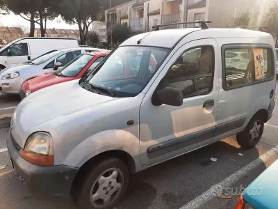Usata Renault Kangoo 75 CV (55 kW) 1999 Grigio Monovolume