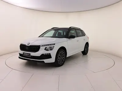 Usata Skoda Kamiq 150 CV (110 kW) 2025 Bianco luna metallizzato nero tulipano perlato SUV