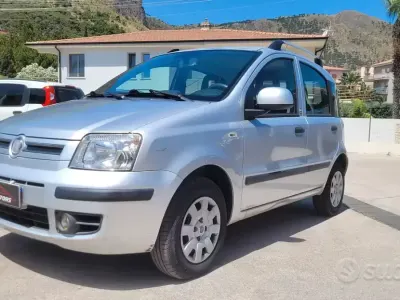 Usata Fiat Panda Lounge 75 CV (55 kW) 2012 Grigio Utilitaria