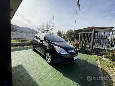 Usata Opel Meriva 95 CV (69 kW) 2013 Nero Monovolume
