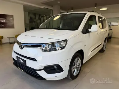 Usata Toyota Proace City City 131 CV (96 kW) 2021 Bianco Monovolume