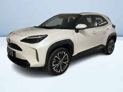 Usata Toyota Yaris Cross Lounge 116 CV (85 kW) 2022 Bianco SUV