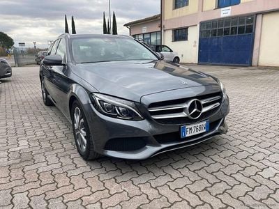 Usata Mercedes C200 136 CV (100 kW) 2018 Gray Station wagon