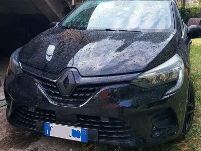 Usata Renault Clio V Equilibre 145 CV (106 kW) 2022 Nero Berlina