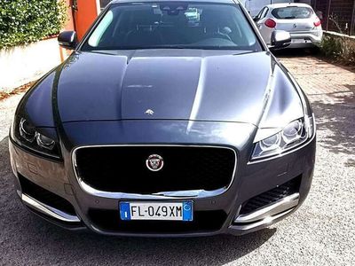 Usata Jaguar XF Business Edition 179 CV (131 kW) 2017 Argento Berlina
