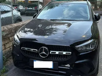 Usata Mercedes GLA200 Executive 150 CV (110 kW) 2023 Nero SUV