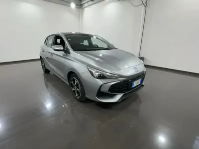 Usata MG MG3 Comfort 115 CV (84 kW) 2025 Mbc  cosmic silver Utilitaria